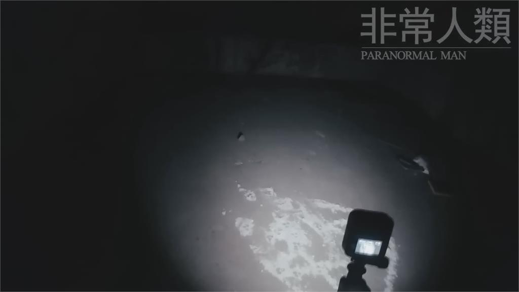 日本網紅訪廢墟遭襲摔深井!鏡頭捕捉神祕黑影 不知人還是鬼粉絲看毛
