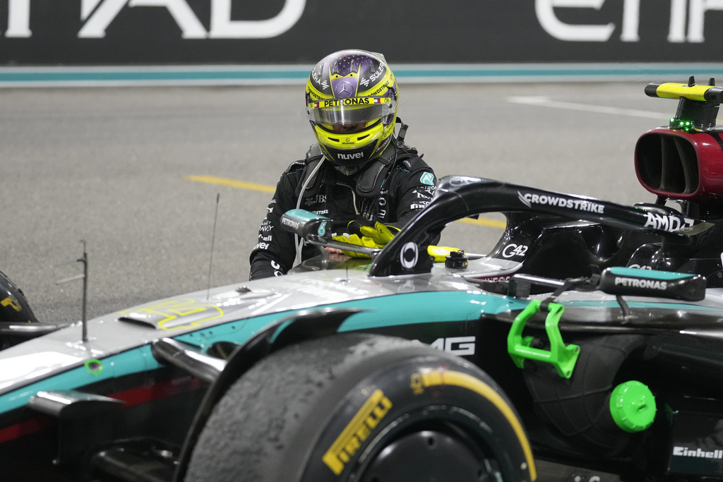 賽車(影)/F1阿布達比封關戰 麥拉倫車隊睽違26年再奪車隊世界冠軍