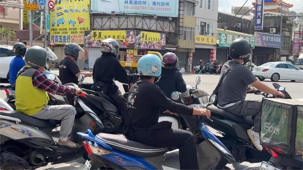 台南中華陸橋砂石車輾斃騎士　民眾：危險奪命橋