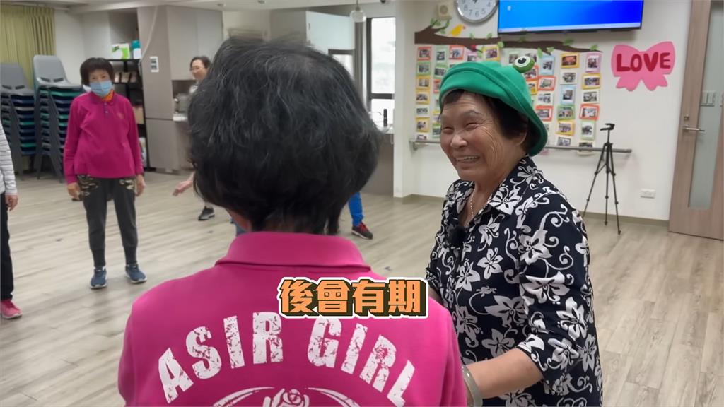 暖心!技安揭高齡人困擾帶阿嬤去「這地方」 引網讚:把愛傳出去