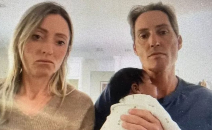 美國白人夫妻竟生下「非裔女兒」！親身胚胎下落曝光…生育診所下場慘了