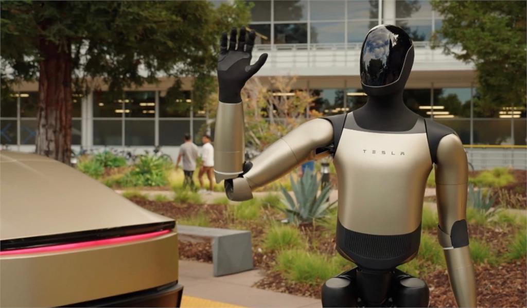 馬斯克證實「特斯拉2車款」確定停產！曝「最後下單日」轉攻人形機器人