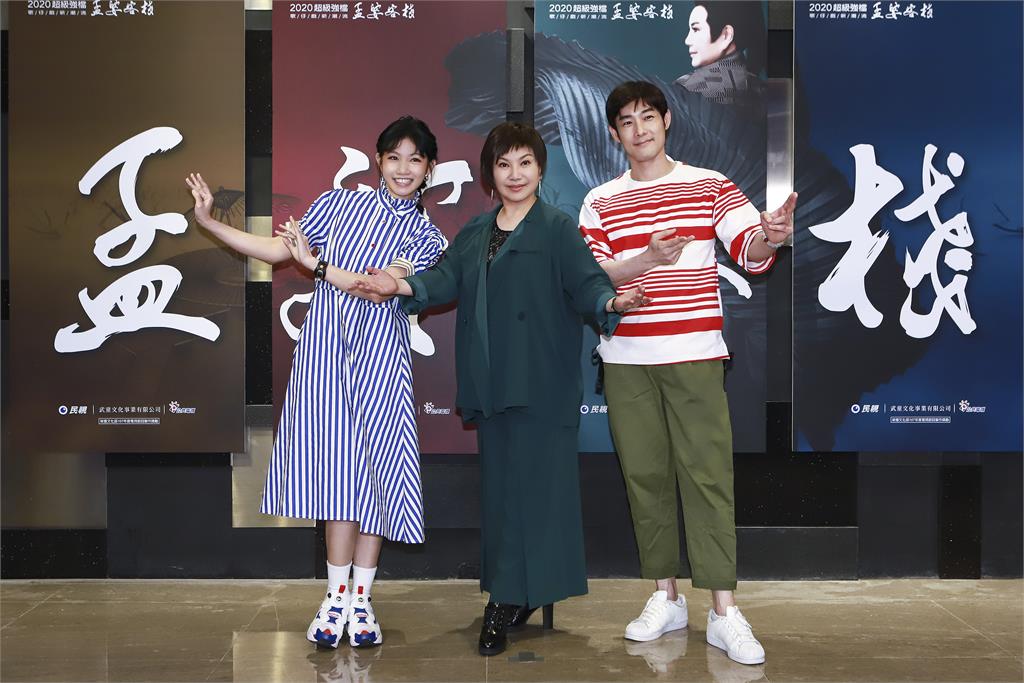 施易男《孟婆客棧》入圍ATA最佳男配角獎 ! 媽媽小明明也演過