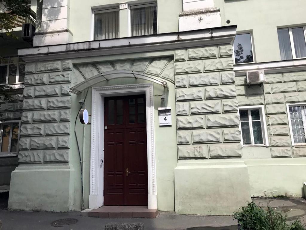 旅遊YTR赴烏克蘭出事哭了!遭飯店「動手趕人」理由掀論戰本人親發聲明