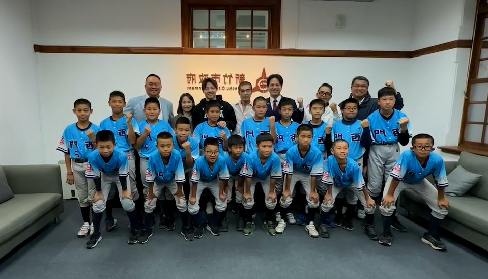 郭俊麟回新竹家鄉參加見面會 球迷早起排隊表支持