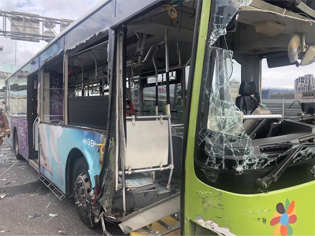 快新聞/新北三重中山橋「公車撞貨車」9人送醫 現場嚴重回堵