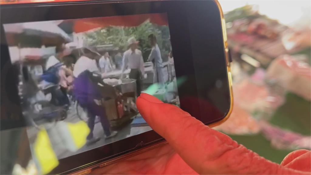 珍貴影像! 30年前屏東鐵道市場「讓路」 火車來了收攤位