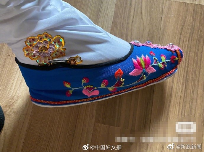 裹小腳陋習再現?中國嬰童網店竟賣「三寸金蓮」纏足鞋 網怒:瘋了嗎