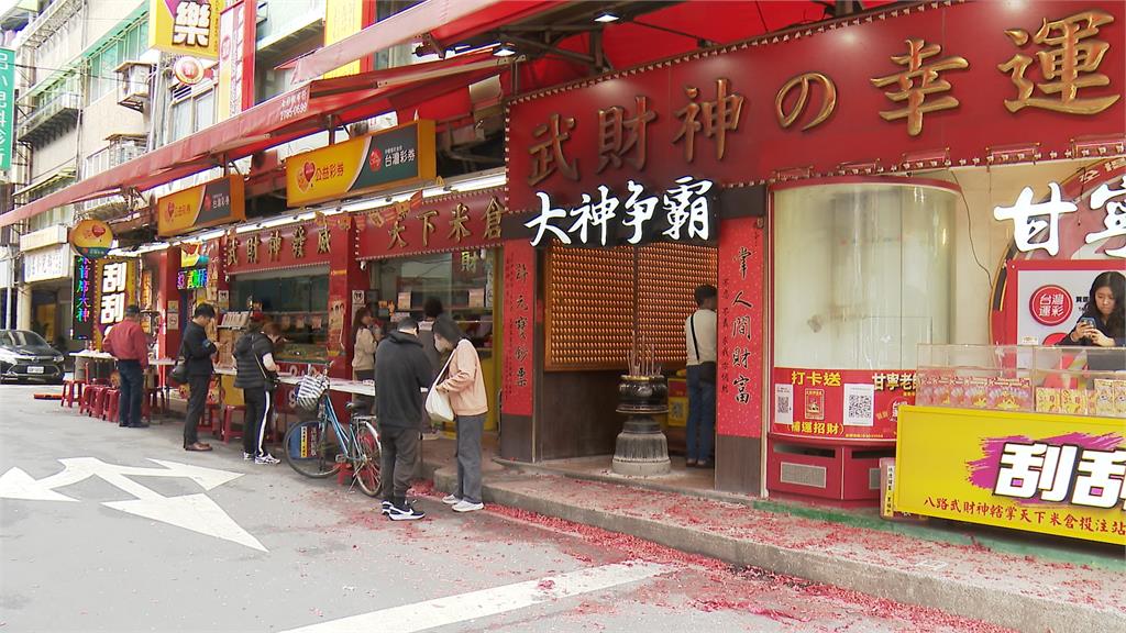 初四迎財神供品遭竊 彩券行下一秒開出百萬大獎
