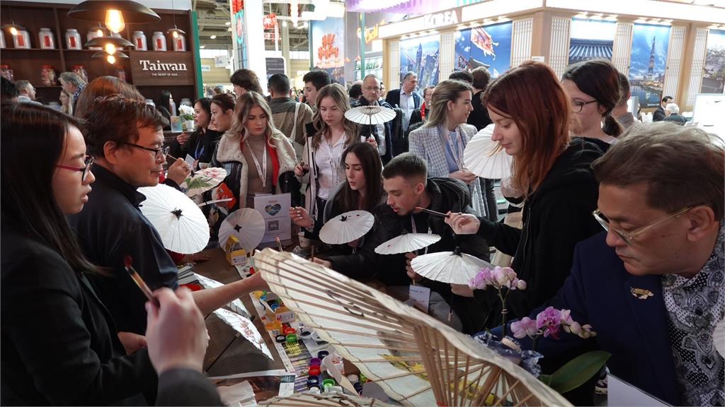 臺灣好客茶酒館登上全球第一大旅展 邀請歐洲旅遊業者品茶聊臺灣