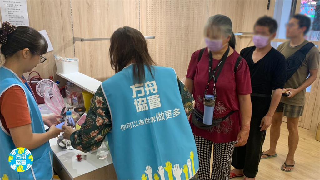 洗一場澡，重啟人生尊嚴：長安浴寓服務近萬名街友，盼社會共同守護無家者的起點