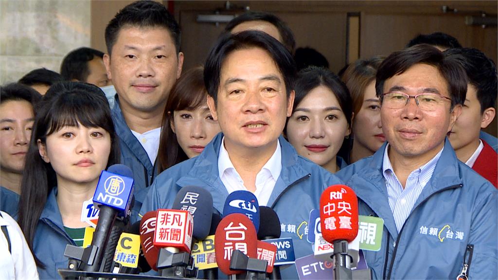 總統大選新民調　柯文哲首次奪冠 「老三」侯友宜輸10%