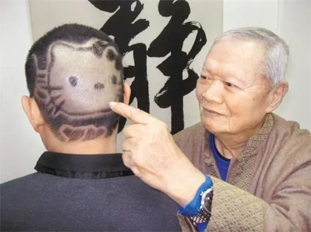 竹北吊車大王變潮男!揪2兒剪「Hello Kitty頭」本人親揭4妻合照真相