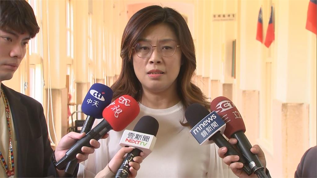 快新聞/藍營非白不可? 鄭麗文盼找黃國昌溝通:一定尊重柯文哲的想法