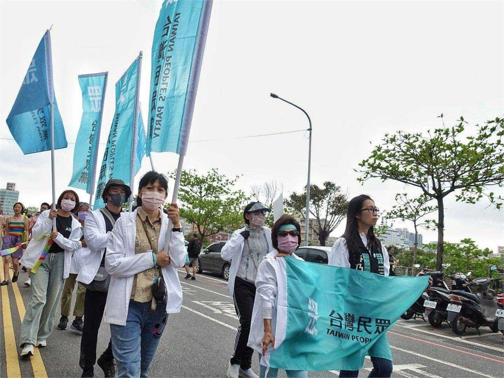 快新聞/參加台南彩虹遊行未按程序報名? 民眾黨還原事發始末
