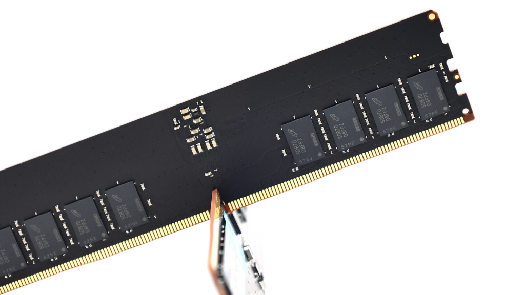Crucial 大容量 JEDEC 新品 128GB Kit (64GBx2) DDR5–6400 CUDIMM