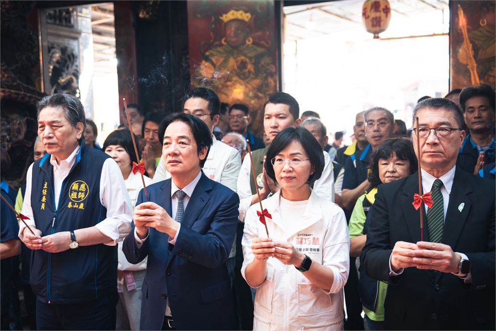 快新聞／蘇巧慧競選車「粉紅超粉」！貼1號掃街超亮眼　賴清德力挺「一馬當先」