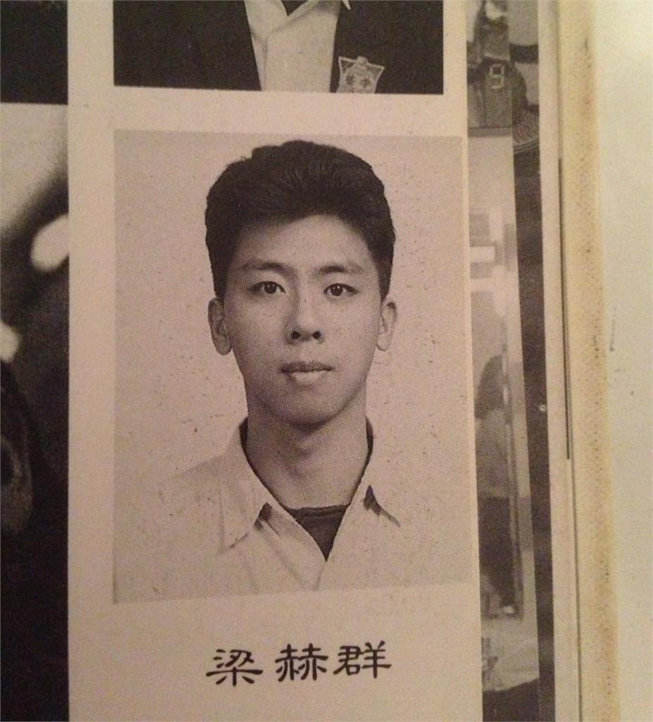 梁赫群挖出18歲學生證件照！「韓劇男主帥臉」震懾千網：比孔劉帥