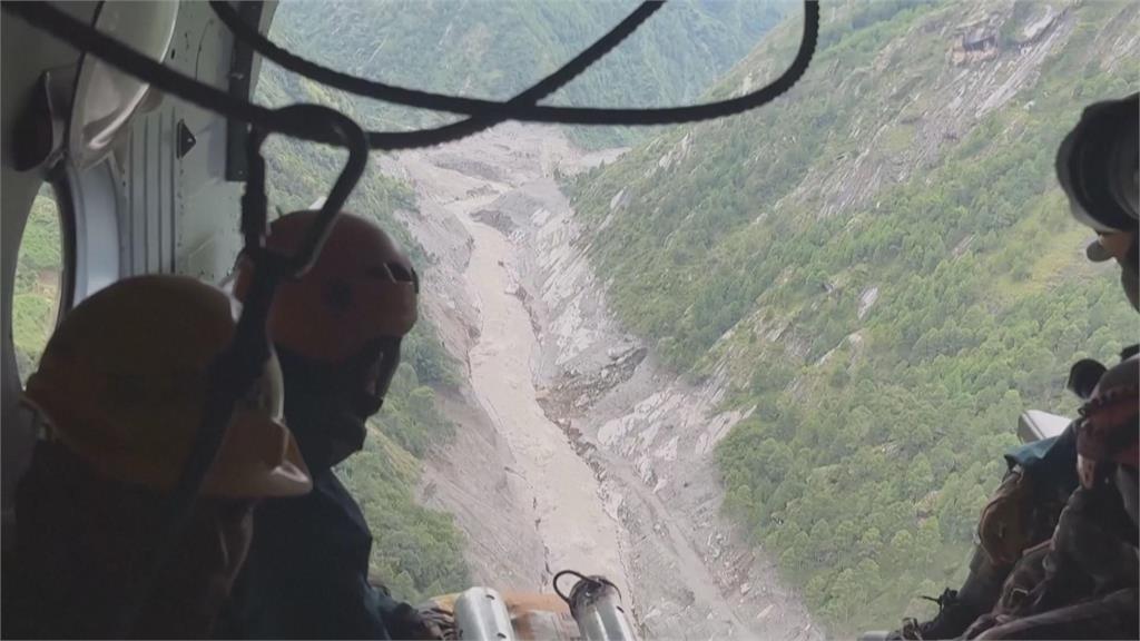 中尼山洪至少1362死 中國男子受困10天獲救奇蹟生還
