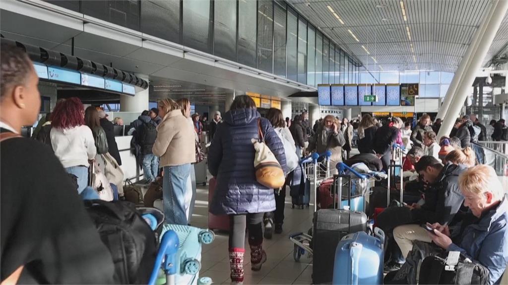 歐洲寒流釀6死　荷法航班大亂　英百校停課