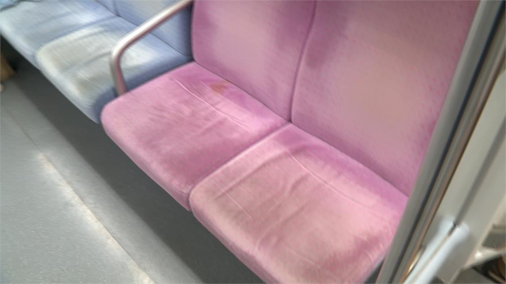 搭台鐵區間車坐到「這東西」　男痛到跳起來！警調監視器追人