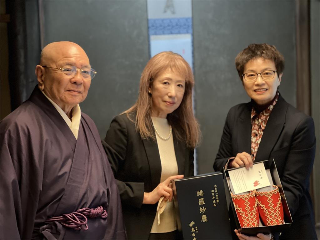 謝長廷與南市府赴日高台寺分植臺灣櫻 黃偉哲:深化日臺交流