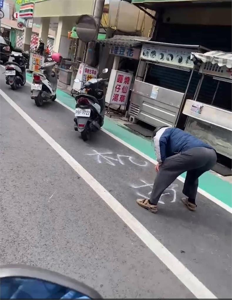 彰化大埔路新標線劃「行人專用道」 路幅小、違停車多阻通行仍有隱憂
