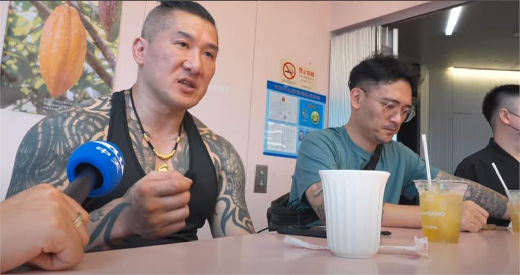 直播才剛衝破45萬人!館長開噴「親中名嘴眼紅」:流量不到我尾數的就閉嘴