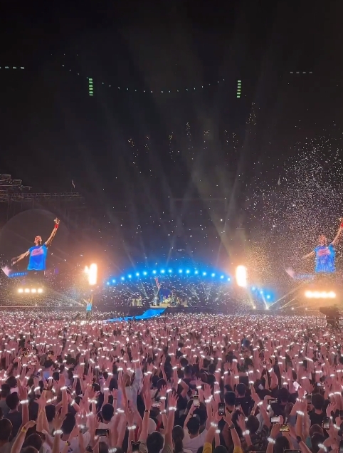 Coldplay高雄開唱！主唱飆台語暖問「呷飽未？」讚台灣是「美麗的國家」