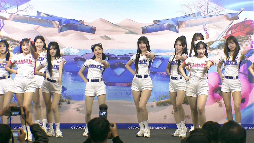 經典賽啦啦隊超拚！　36位女孩「僅取12強」殺進東蛋應援