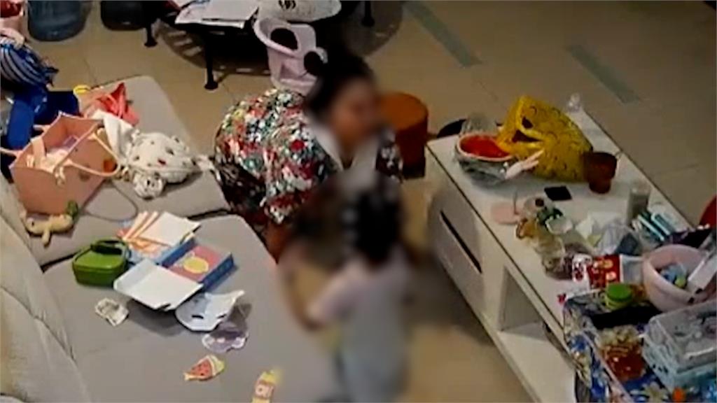屢勸不聽!男洗澡從不關門「幼女全看光」 妻崩潰下跪磕頭請求