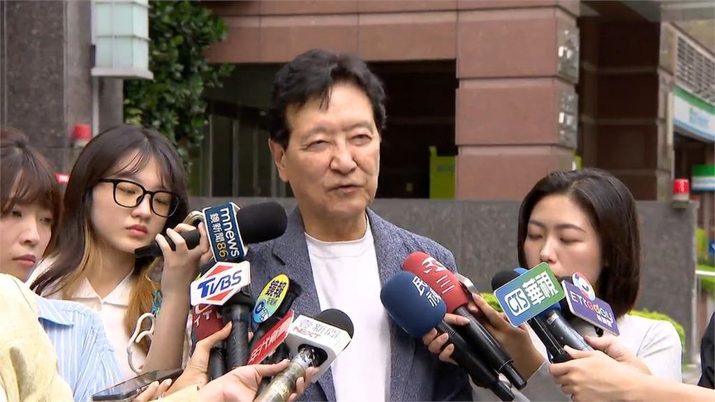 蘇巧慧超猛「喊1句趙少康震撼淪陷」！他當眾大變臉「搶話熱聊1事」網笑翻：真的好暈