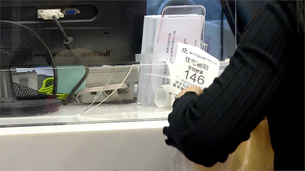 年輕人苦哀「租屋補助」卡超久!他控領不到「房租被漲6千」網轟:已淪安慰劑