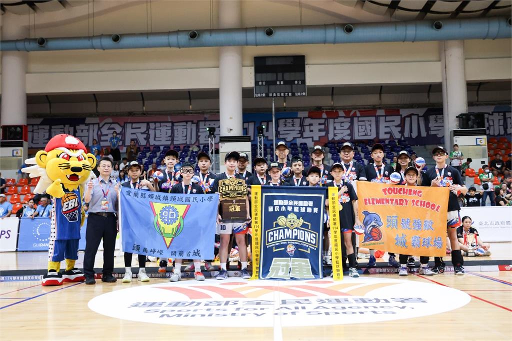籃球／小學聯賽冠軍出爐！北投女中鋒身高181榮膺「大會第一長人」成未來國家希望