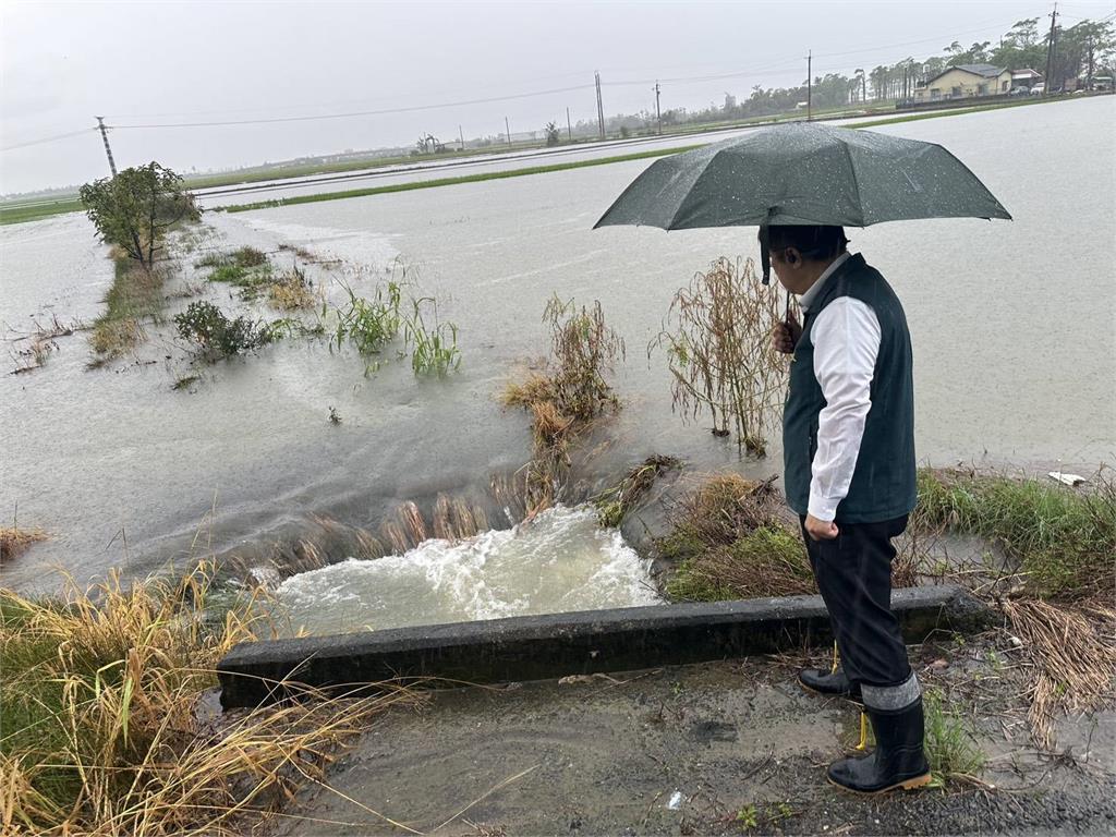 台南後壁、白河遭豪雨侵襲 黃偉哲市長第一時間深入災區勘災安民