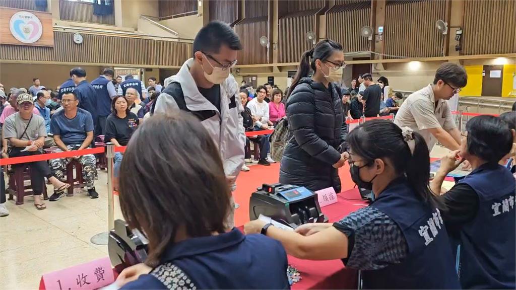 暌違五年!東嶽大帝生日 宜蘭大拜拜辦桌登記現排隊人龍