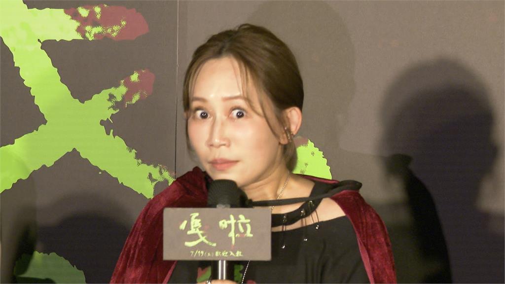 恐怖電影"嘎啦"首映會 天后瑪菲斯太敬業"當場中邪?"