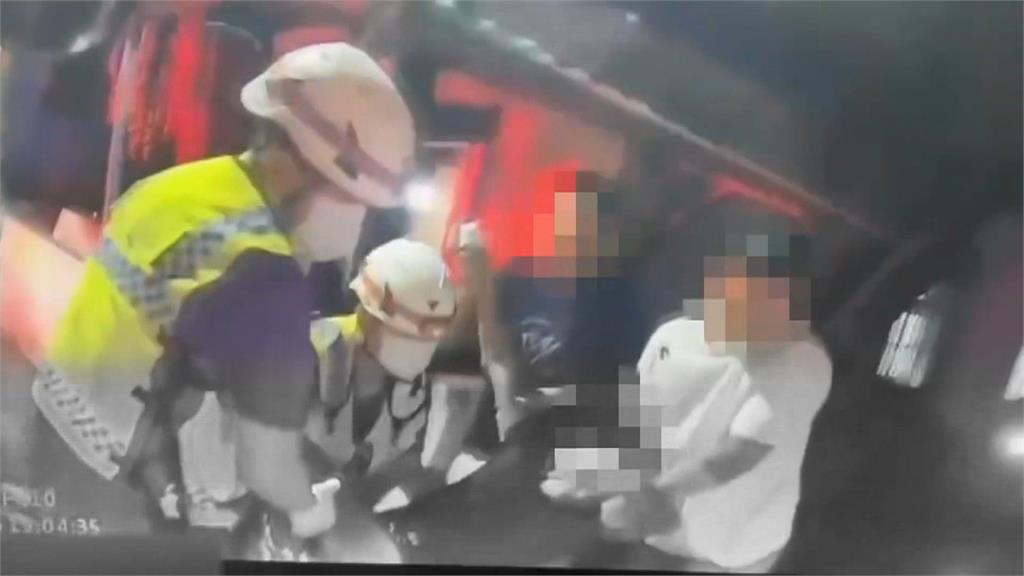 花蓮少年「酒後失控揮刀」！　自傷左手逃竄躲民宅旁