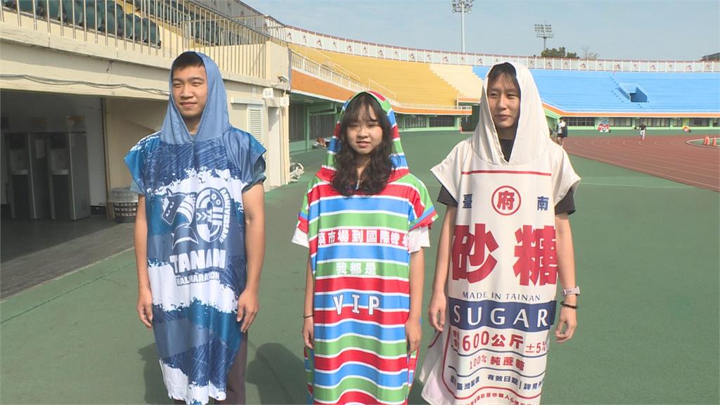 台南半程馬拉松　加購品全糖與茄芷袋毛巾衣可愛破表