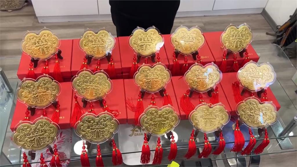 感謝大甲媽! 彰化信徒6年捐15面金牌 總價值約24萬元