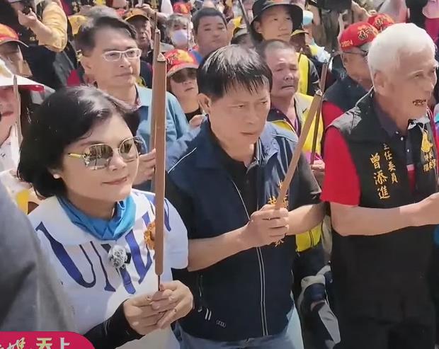 張麗善「搶C位+攔轎」挨轟!本人還原經過「回憶7年前往事」網再批:可笑…