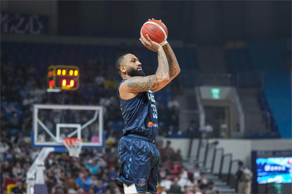 PLG(影)/勇士狂砍21記3分球 得分破紀錄轟垮洋基工程奪新賽季首勝