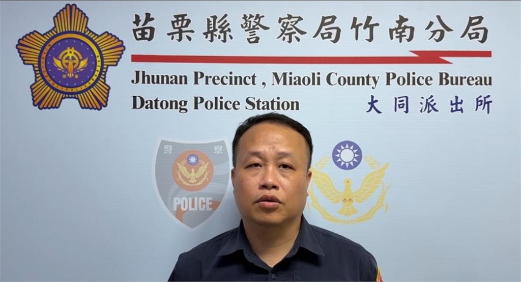 重機闖南投服務區拒拖吊　企圖衝撞警遭強勢拖下車壓制