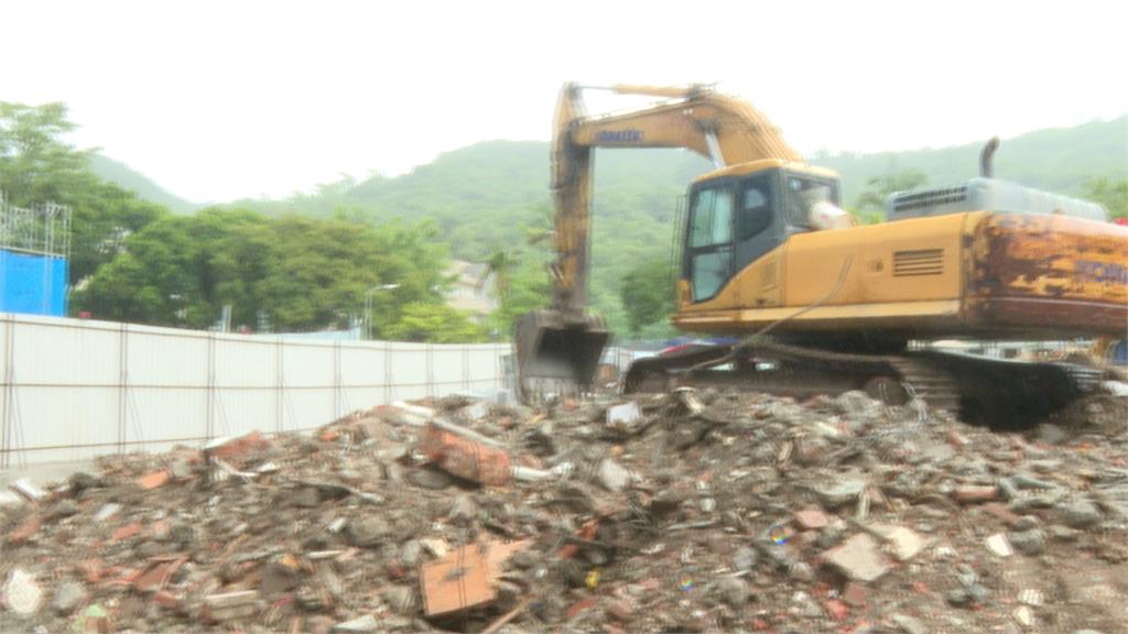 「小犬」來襲恐挾驚人雨量 李四川視察大直工地現場