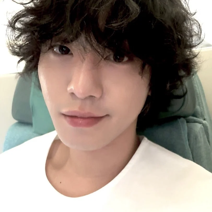 2024男生髮型推薦!20款韓國高熱度「男生髮型」範本 燙後好整理、頭型更精緻