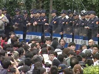 歷史觀測站／12年那一夜...馬政府強渡服貿協議　學生佔立院抗議爆「太陽花學運」