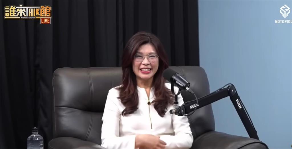 鄭麗文同框館長喊「和平要習近平說了算」！嘆：講反對台獨會少塊肉？