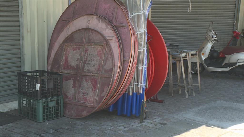 台南海產名店人潮擁擠遭控占用人行道 店家:依法承租使用