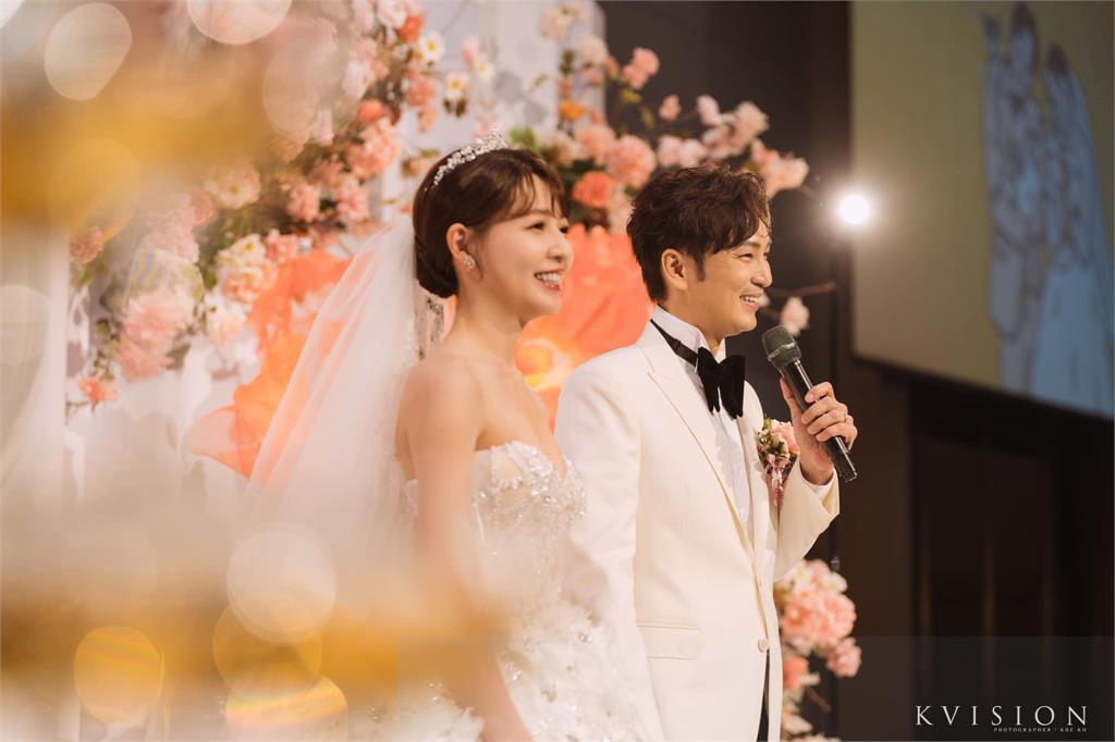 嫁張書偉2年…謝京穎「身形圓一圈、小腹凸起」網瘋猜好孕來！經紀公司回應了