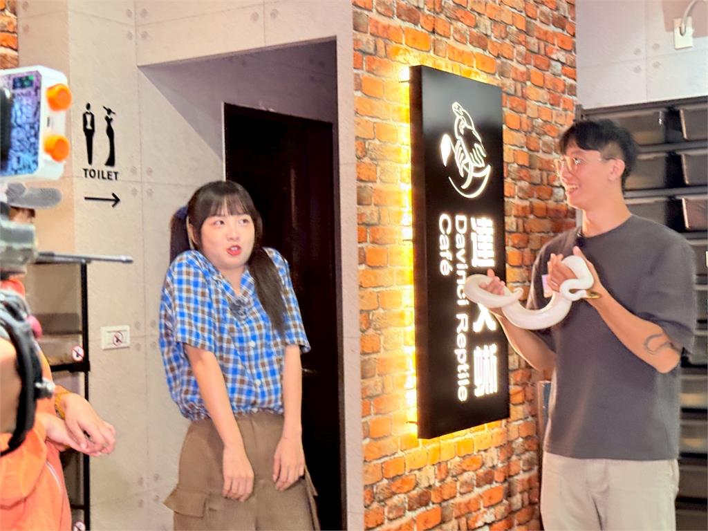 繡惠稱阿翔本名陳秉立不會紅!建議改「陳雷」全場笑翻